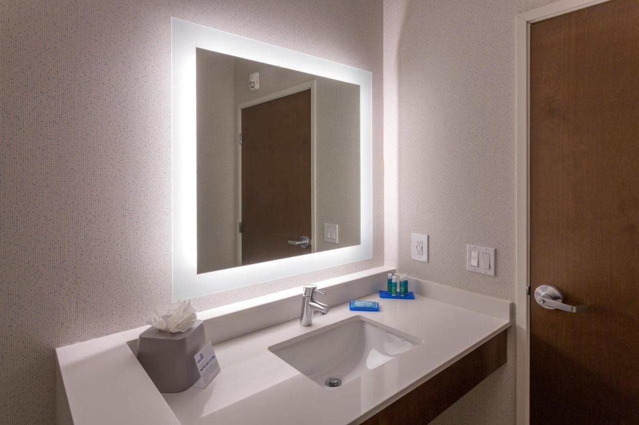 Holiday Inn Express & Suites - Seattle South - Tukwila By Ihg Zewnętrze zdjęcie